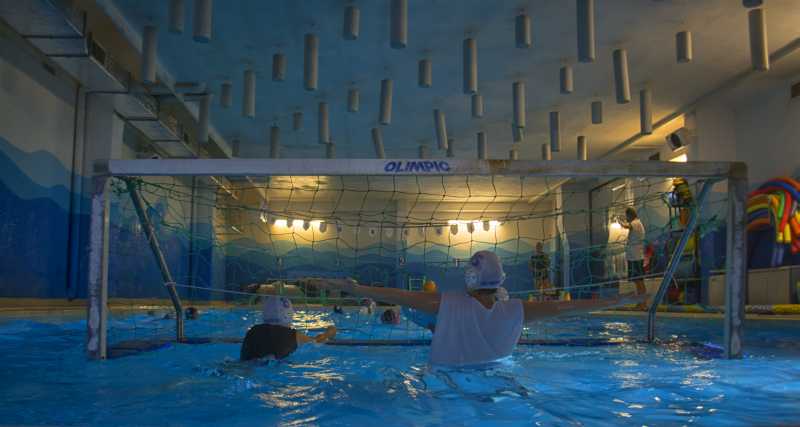 La prima piscina coperta ad Ostia, anno 1977